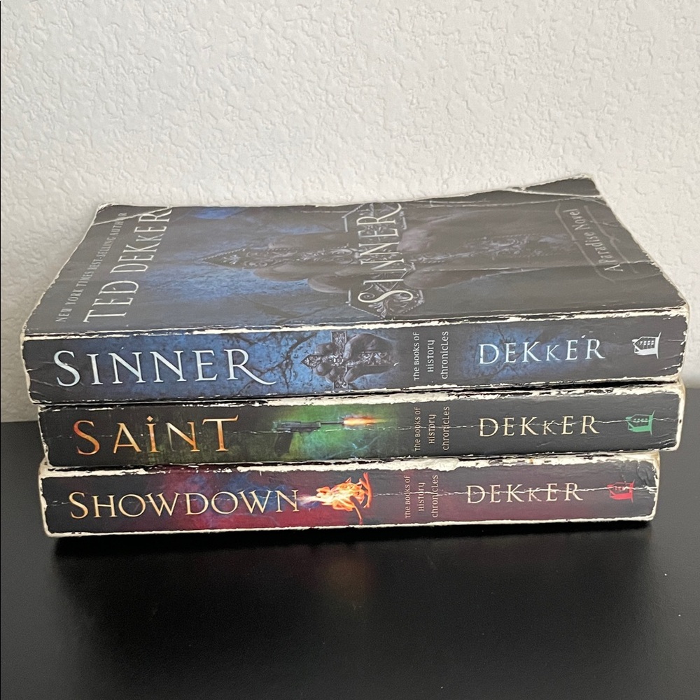 The Paradise Novels- Showdown, Saint, Sinner